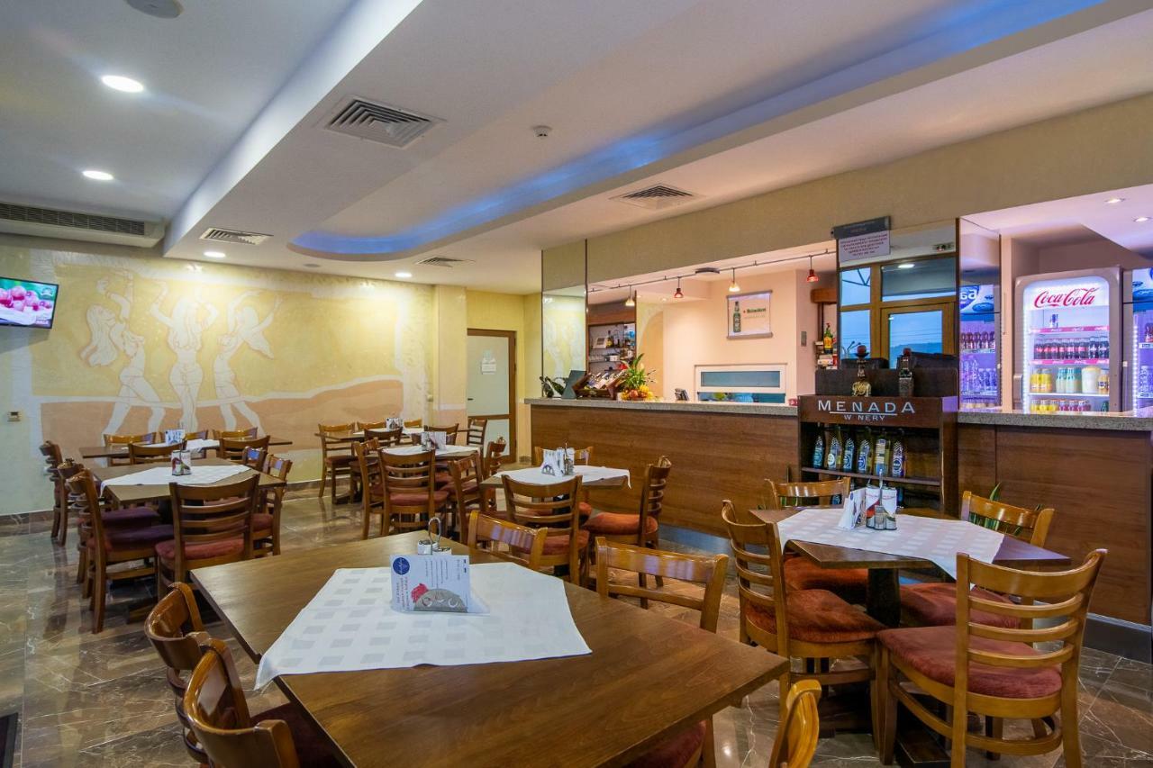 Adamo Hotel Varna Exterior photo
